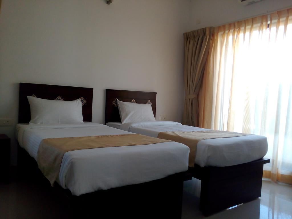 Pinto Rosario Square Resort