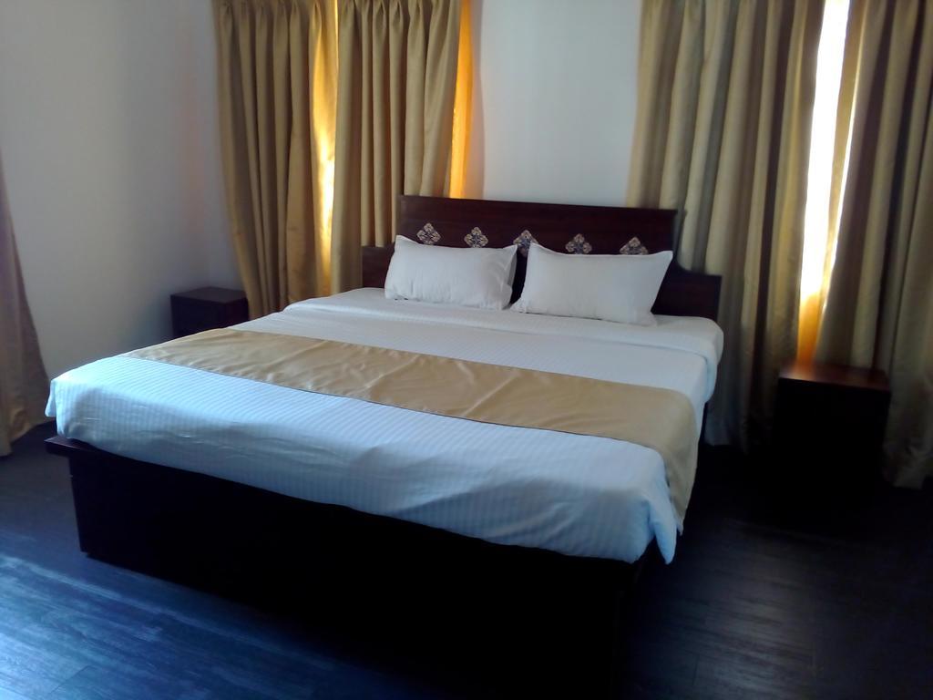 Pinto Rosario Square 3* Ucassaim